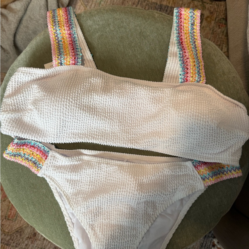 BNWT Cupshe White Textured Bikini with Rainbow Straps - Picture 3 of 9